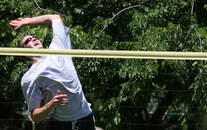 800px Volleyball spike